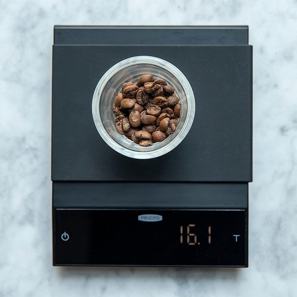 Hario V60 Mugen Dripper and Felicita Incline Scale Bundle